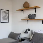 Cozy & Bright Apartment In Peaceful Area